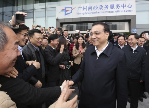 李克強(qiáng)在廣東考察時強(qiáng)調(diào)堅持發(fā)展是硬道理